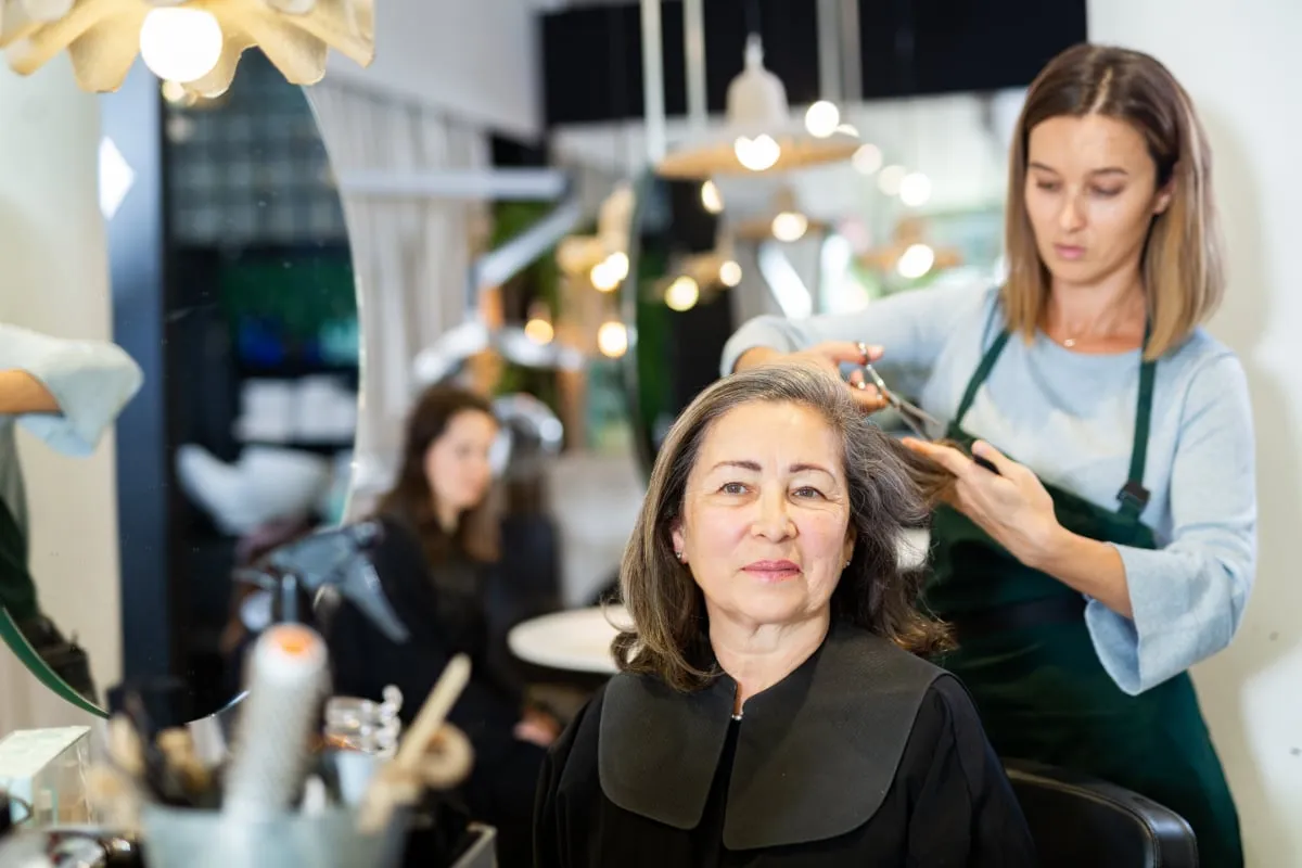 Sag Highlights tschüss: Haarfarben, die nach 50 frisch wirken